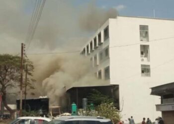 उदघाटनापूर्वीच खाजगी कोविड सेंटरला आग