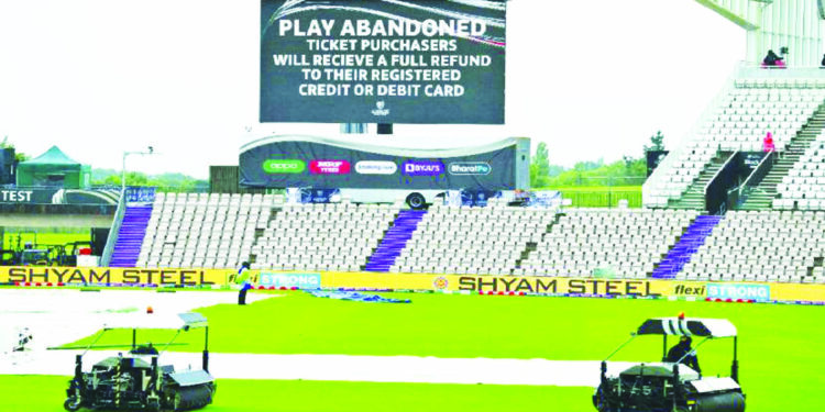 पावसाची ‘कसोटी’