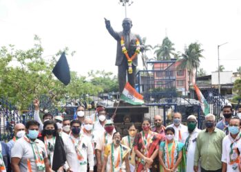 मोदी सरकारच्या अघोषित आणीबाणीविरोधात काँग्रेसची शपथ