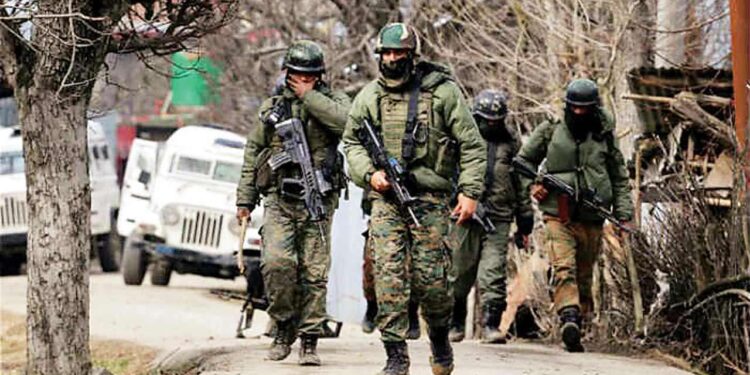 दहशतवाद्यांचा सुरक्षा दलावर हल्ला