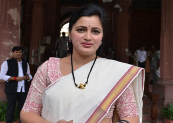 नवनीत राणांची खासदारकी धोक्यात