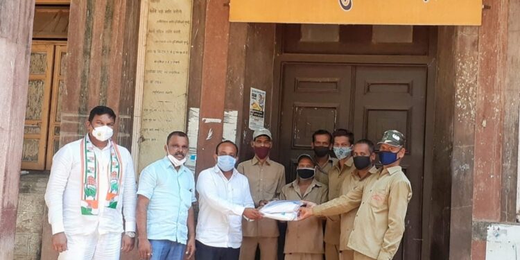 चिपळूण काँग्रेसतर्फे विविध सामाजिक उपक्रम