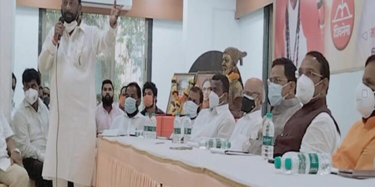 माथेरानमध्ये शिवसेनाप्रमुखाची कार्यकर्त्याशी शाब्दिक चकमक