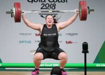 लॉरेल हबार्ड पहिली ट्रान्सजेंडर ऑलंपियन