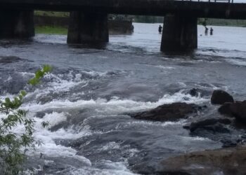 सतत पडणार्‍या पावसामुळे सुतारवाडी धरण तुडुंब