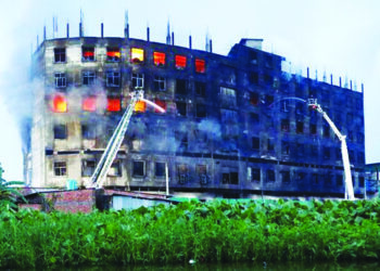 बांगलादेशमध्ये अग्नीतांडव