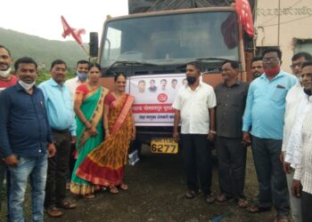 रोहा तालुका शेकापतर्फे महाड पोलादपूर पूरग्रस्तांना मदत