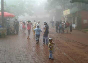 माथेरानचे जनजीवन हळूहळू पूर्वपदावर