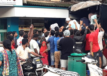 सावित्रीमाई घरट्यात आली, सर्व हिरावून चिखल ठेवून गेली! महाडकरांची व्यथा !