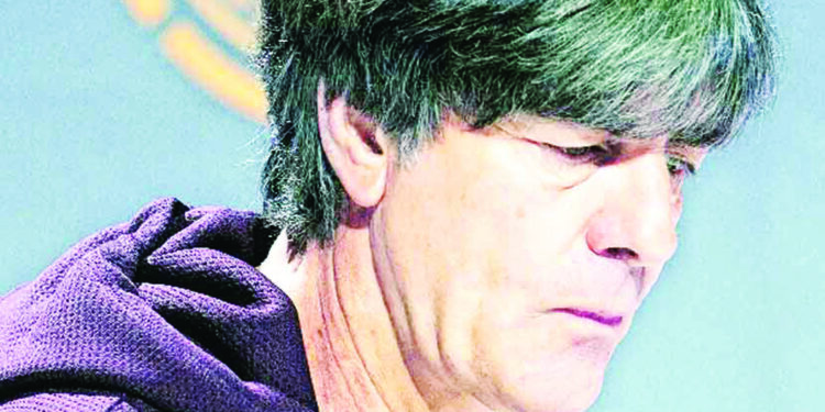 जर्मनीचे प्रशिक्षक अखेर पायउतार