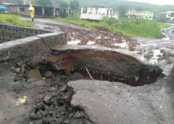 पहिल्याच पावसात मिलगाव येथील पूल गेला वाहून