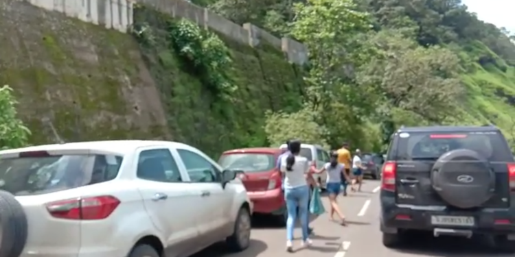 अनलॉकमुळे माथेरानच्या पर्यटनाला बहर