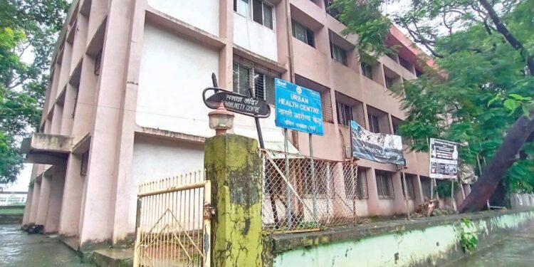 मेट्रो सेंटर कार्यालयात घुसले पावसाचे पाणी