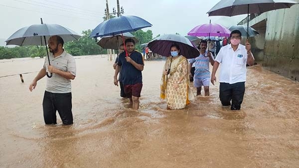 …म्हणून आदिती तटकरे उतरल्या पाण्यात