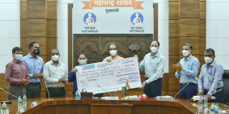 मुख्यमंत्री सहाय्यता निधीला महापारेषणकडून दीड कोटींची मदत