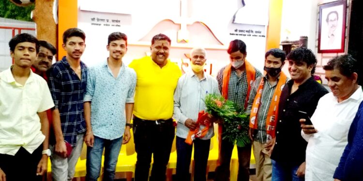 महिन्याभरात ‘यांनी’ दोन वेळा केला पक्ष बदल