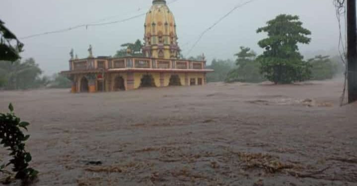 Rainfall update: शीघ्रे नदीवरील पुलावरून अतिवृष्टीचा व्हिडिओ
