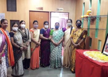 माजी नगराध्यक्ष नमिता नाईक यांना अलिबाग नगरपरिषदेच्या वतीने अभिवादन