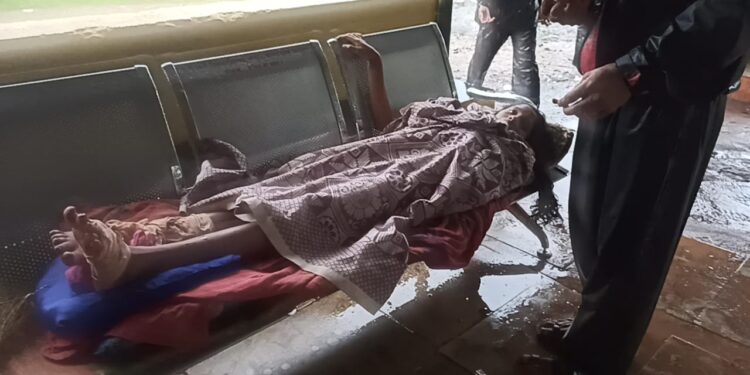 प्रशासकिय अधिकार्यांनो लाज बाळगा; पोलादपूर दुर्घटनेतील जखमींचे हाल, ग्रामीण रुग्णालयात उपचार करणे अशक्य