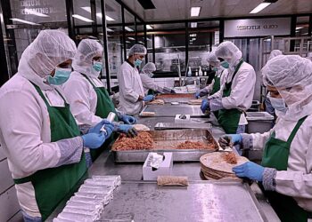 मास्टरशेफ संजीव कपूर यांचा पूरग्रस्तांना मदतीचा हात