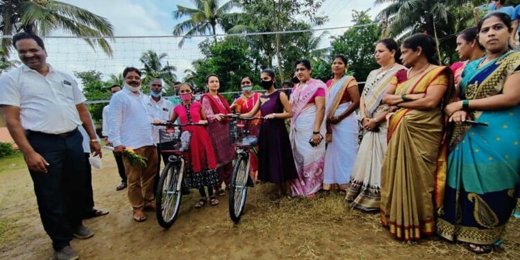 शेकाप नेत्या चित्रलेखा पाटील यांचा उपक्रम