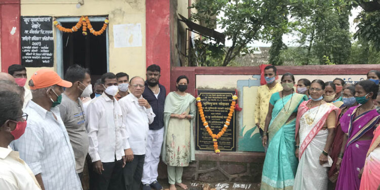 कोरोनापासून बचावासाठी लसीकरण होणे गरजेचे- पालकमंत्री अदिती तटकरे