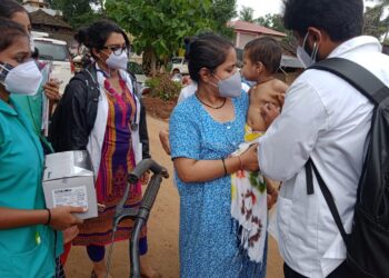 पूरग्रस्तांना वालावलकर रुग्णालयाचा मदतीचा हात