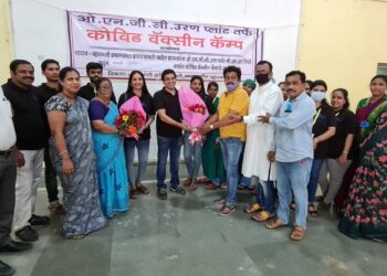 ओएनजीसीच्या  सीएसआर फंडातून नागरिकांना लसीकरण