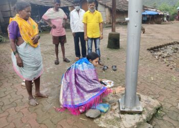 तळवली माणिकनगर परिसर हायमॅक्सने प्रकाशमय