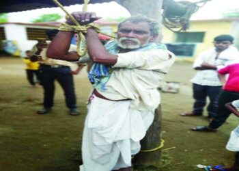 भानामतीच्या नावाखाली माय-बापाला चौकात मारहाण