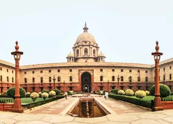 आता 15 वर्षांवरील सरकारी वाहने भंगारात