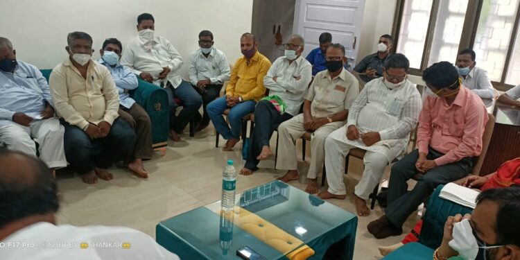 ऐतिहासिक चवदार तळे स्वछ करण्यासाठी गोगावले आणि शिंदे सरसावले