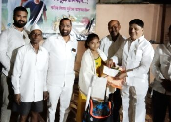 महिला क्रिकेटपटू साक्षी लाडचा सत्कार