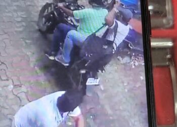 पनवेलमध्ये ज्वेलर्सच्या दुकानात थरार; आरोपी कॅमेरात बंद