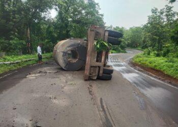 कोलाड-भिरा मार्गावर भीषण अपघात