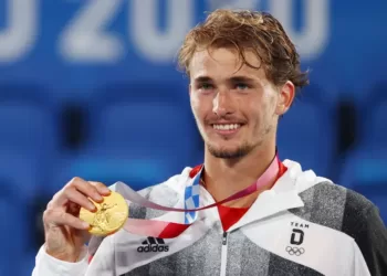 झ्वेरेवचा ‘सुवर्ण’स्ट्रोक