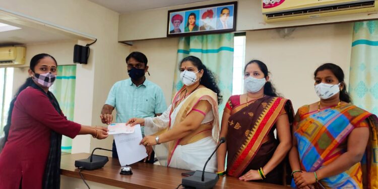 आठवडी बाजार संकल्पना उपयुक्त