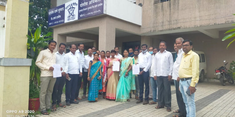 आदिवासी विद्यार्थ्यांना विज्ञान शाखेत प्रवेश मिळण्याची मागणी