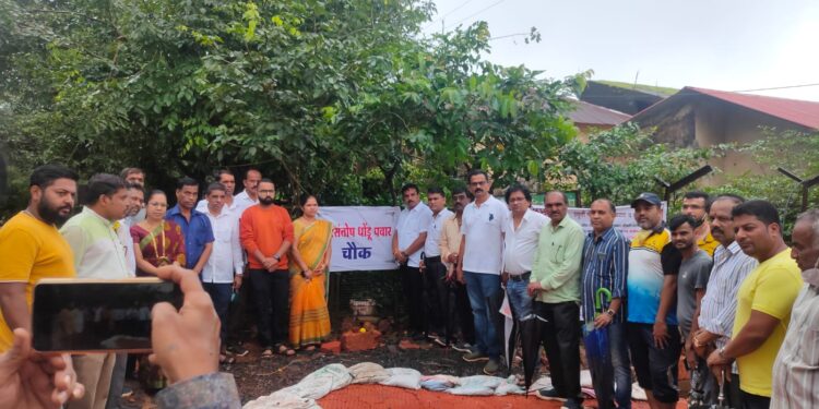 माथेरानमध्ये पत्रकार स्व. संतोष पवार यांच्या स्मरणार्थ चौकाचे नामकरण