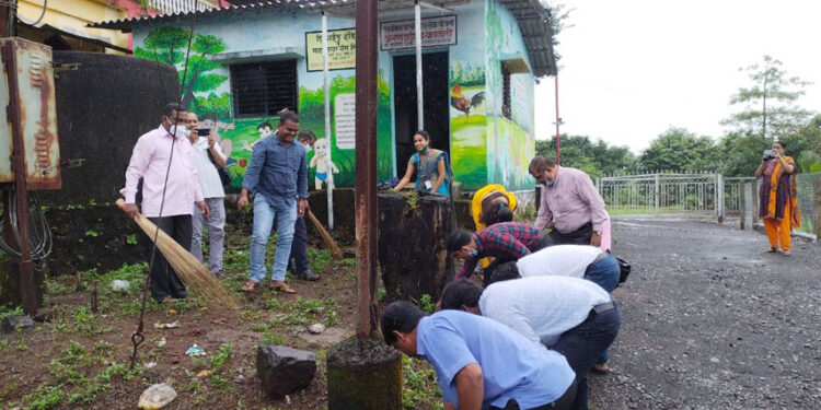 वावळोली ग्रामस्थांनी घेतली स्वच्छतेची प्रतिज्ञा