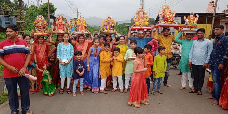 बाप्पाला निरोप देण्यासाठी आला वरुणराजा