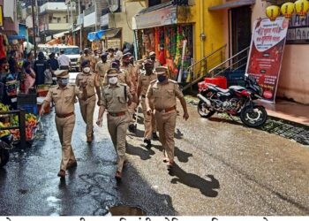 पोलादपूरमध्ये पोलिसांचा लाँगमार्च