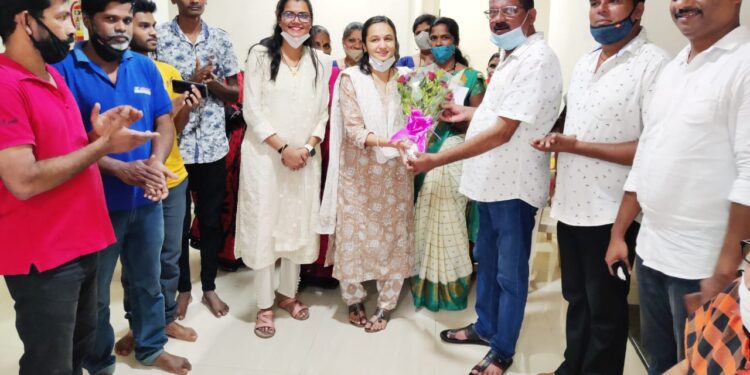 शेकापच्या मोफत लसीकरण मोहिमेस उत्स्फूर्त प्रतिसाद