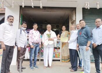 पनवेल पत्रकार मंचाने केला फार्मासिस्टचा सत्कार