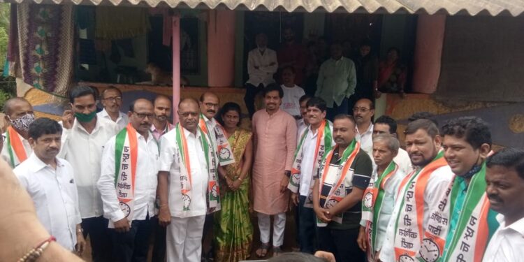 म्हसळयात शिवसेनेला खिंडार