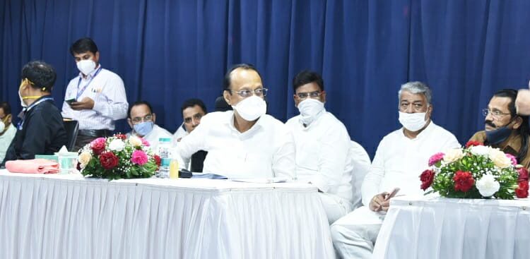 औद्योगिक वसाहतींमध्ये ट्रक टर्मिनस उपलब्ध करून वाहतूक कोंडी होणार नाही याची दक्षता घ्या- उपमुख्यमंत्री अजित पवार