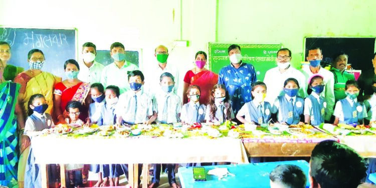 मोठीजुई शाळेत सकस आहार प्रदर्शन