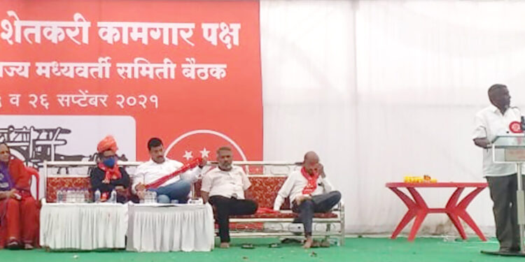 शेकापच्या बैठकीनंतर सांगोल्यात चैतन्य