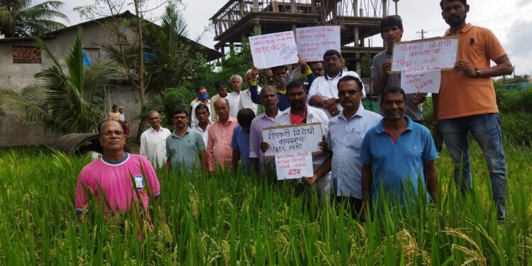 गडब येथे शेतकर्यांची निदर्शने