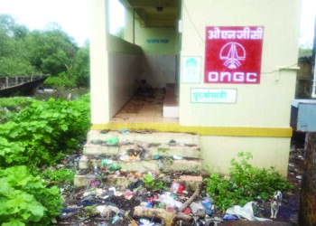 शौचालय हस्तांतरणाला मजगांव ग्रामपंचायतीचा खो